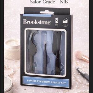 Brookstone Eyebrow Repair Set - Black and Blue